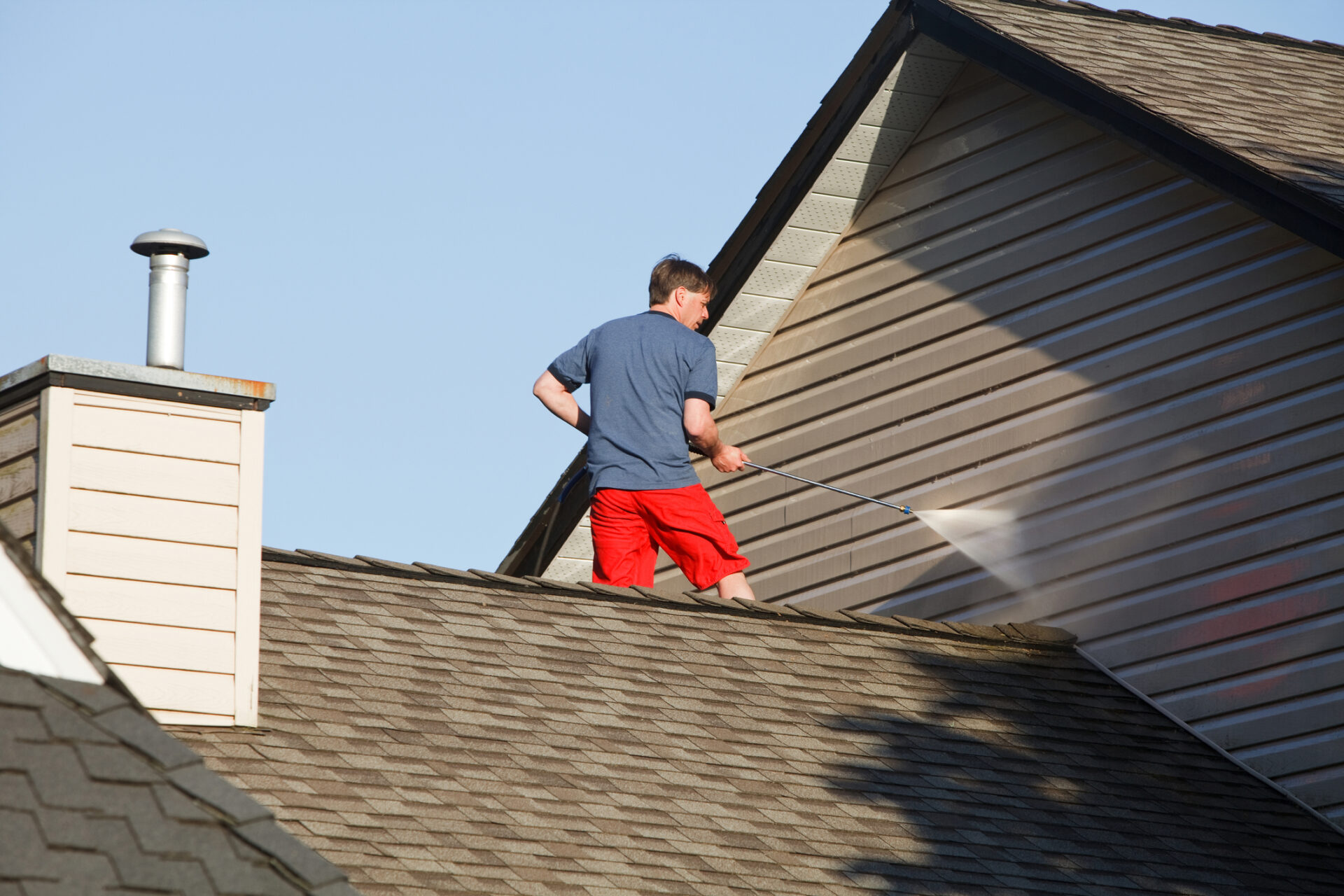 powerwashing house